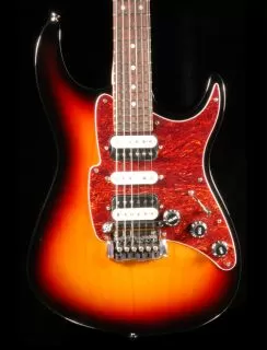 Fret King Super Matic guitar Classic Burst + Case